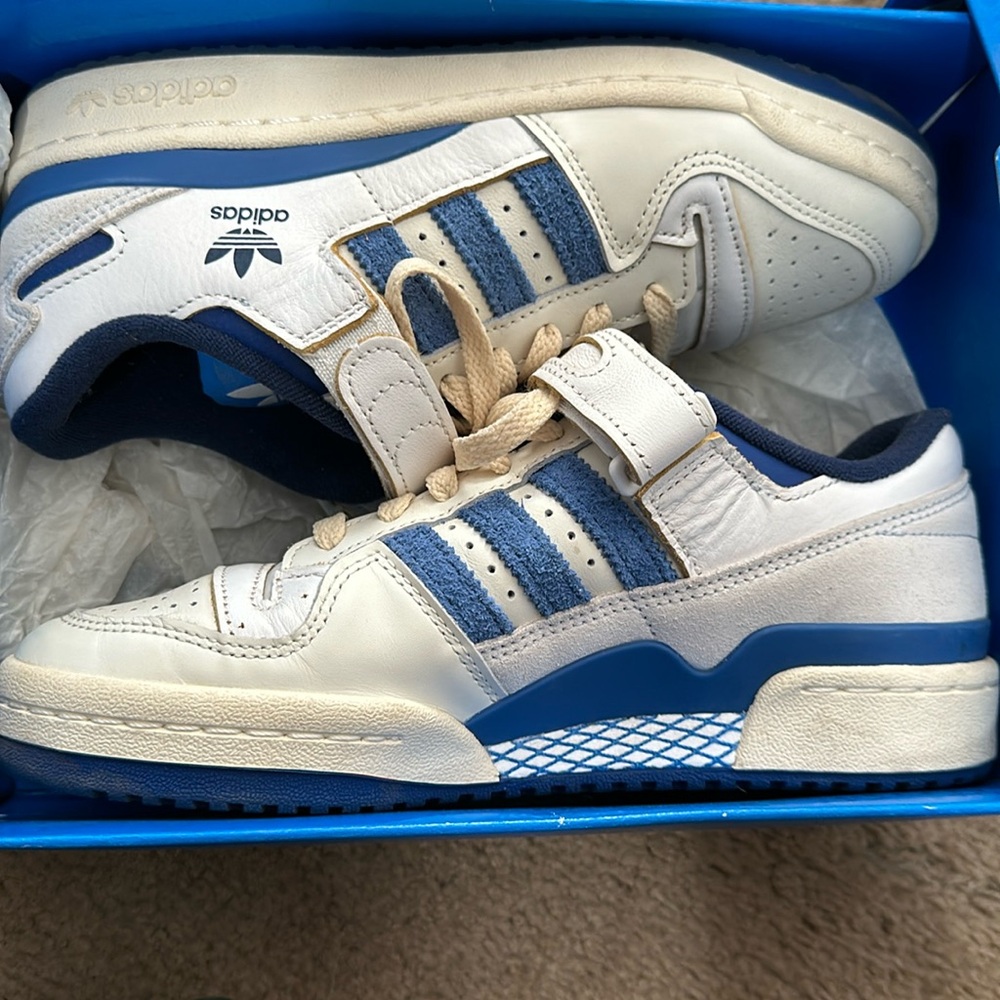 Forum 84 low OG bright blue